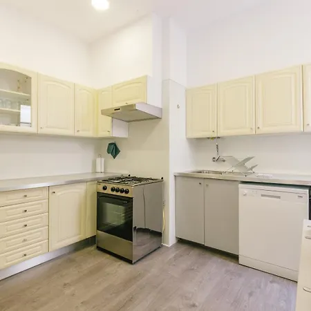 Rent4rest Castle View Family & Friends Bairro Alto *