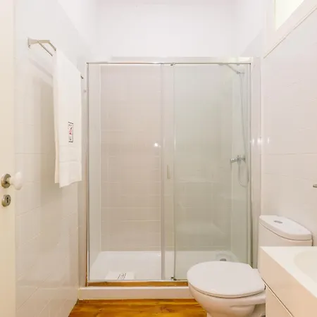 Daire Rent4rest Castle View Family & Friends Bairro Alto *