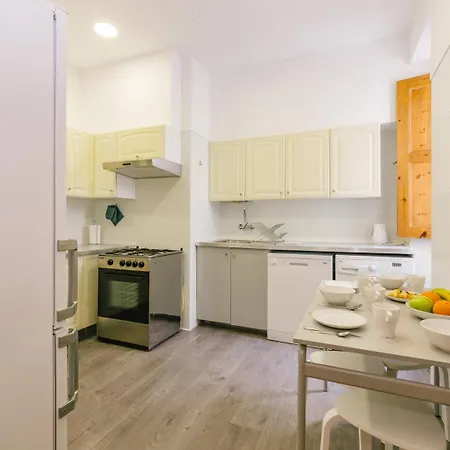 Rent4rest Castle View Family & Friends Bairro Alto * Lisboa