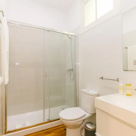 Daire Rent4rest Castle View Family & Friends Bairro Alto *