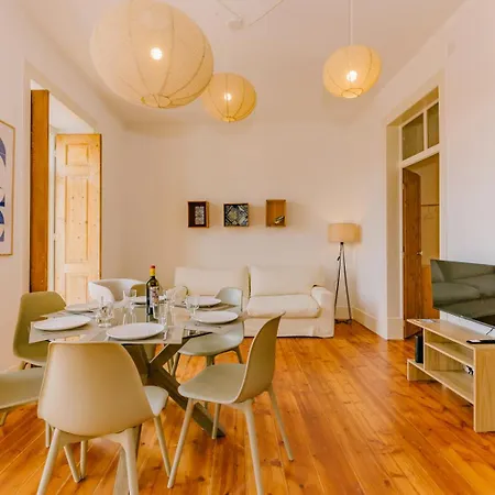 Rent4rest Castle View Family & Friends Bairro Alto Lisbona