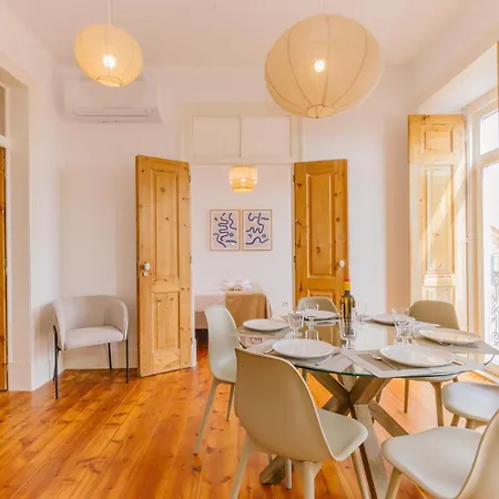 Rent4rest Castle View Family & Friends Bairro Alto *