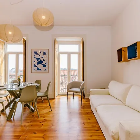 Rent4rest Castle View Family & Friends Bairro Alto * Lisbon