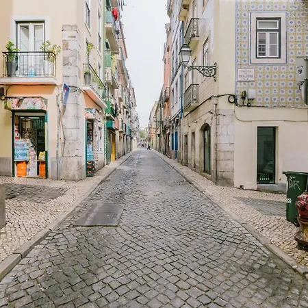 Rent4rest Castle View Family & Friends Bairro Alto Lisbon