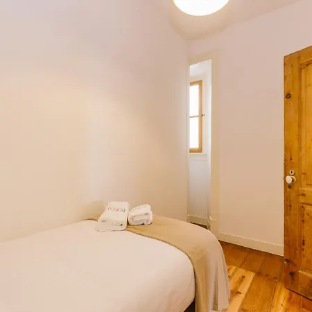 Rent4rest Castle View Family & Friends Bairro Alto *