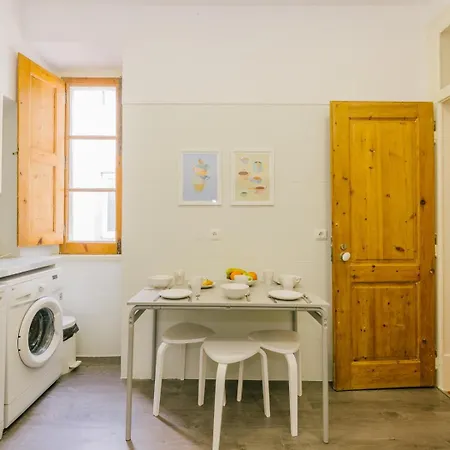 Rent4rest Castle View Family & Friends Bairro Alto Apartment