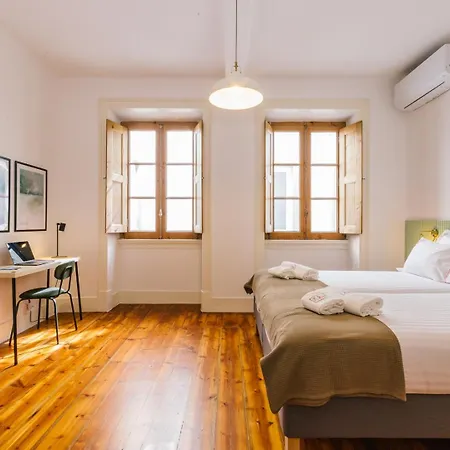 Rent4rest Castle View Family & Friends Bairro Alto شقة